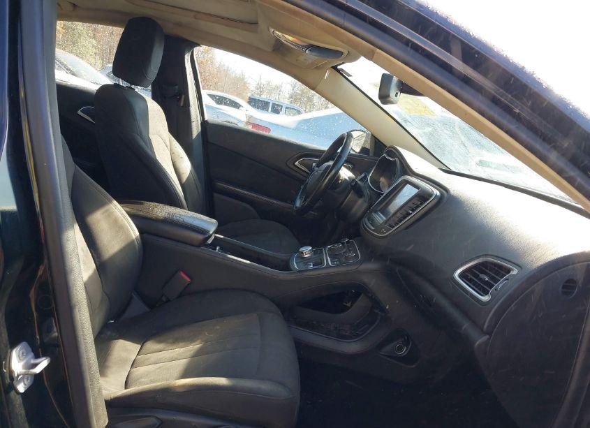 Photo 5 of 2015 Chrysler 200 LIMITED (VIN 1C3CCCAB1FN653989)