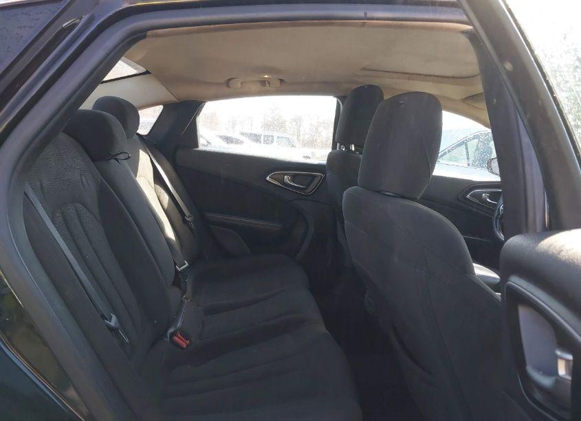 Photo 8 of 2015 Chrysler 200 LIMITED (VIN 1C3CCCAB1FN653989)