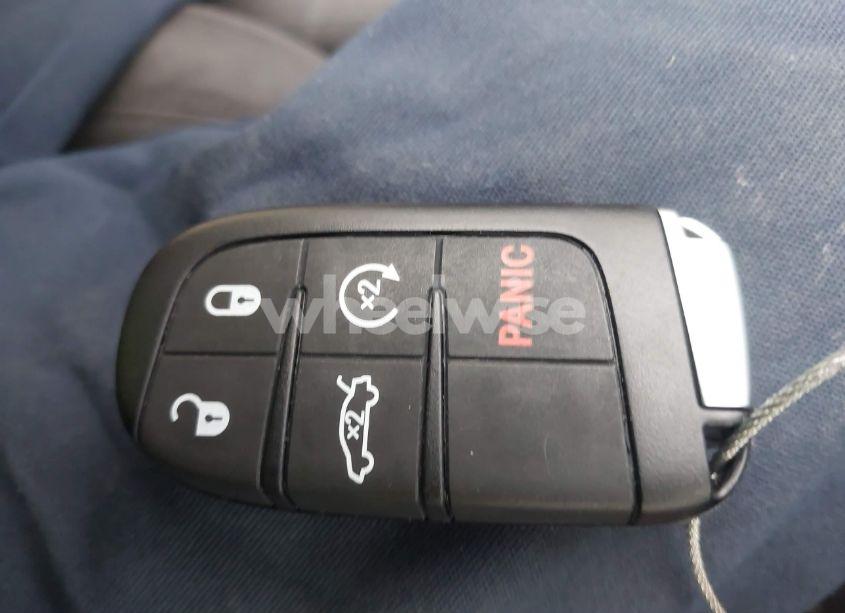 Photo 11 of 2015 Chrysler 200 LIMITED (VIN 1C3CCCAB1FN657041)