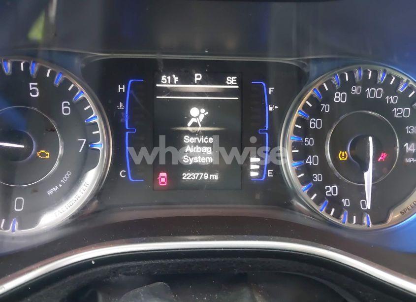Photo 7 of 2015 Chrysler 200 LIMITED (VIN 1C3CCCAB1FN657041)