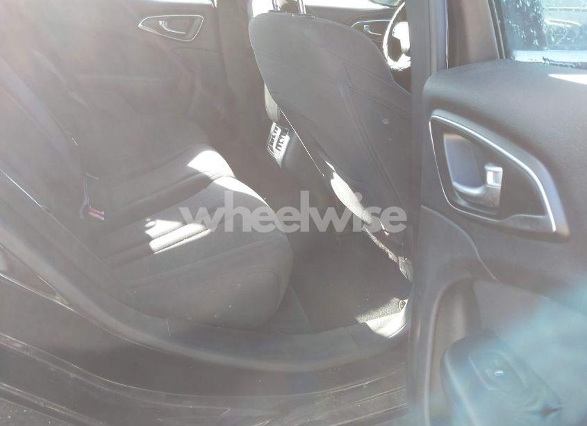 Photo 8 of 2015 Chrysler 200 LIMITED (VIN 1C3CCCAB1FN664412)