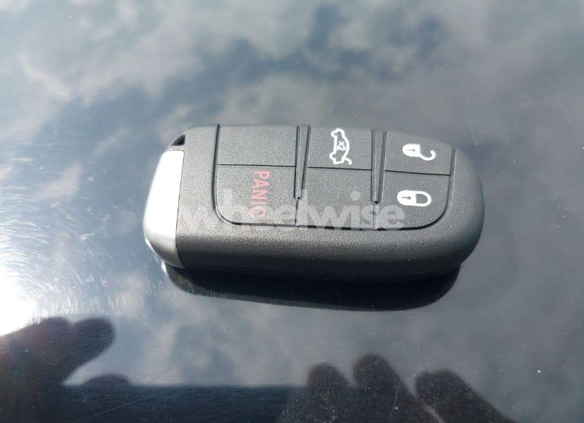 Photo 11 of 2015 Chrysler 200 LIMITED (VIN 1C3CCCAB1FN670341)