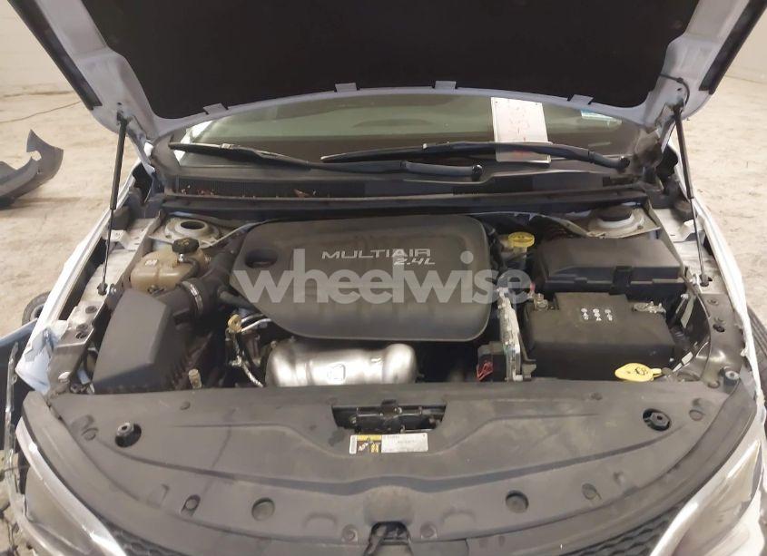 Photo 10 of 2015 Chrysler 200 LIMITED (VIN 1C3CCCAB1FN676902)