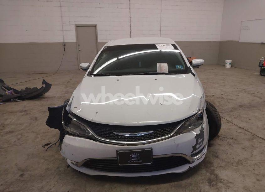 Photo 13 of 2015 Chrysler 200 LIMITED (VIN 1C3CCCAB1FN676902)