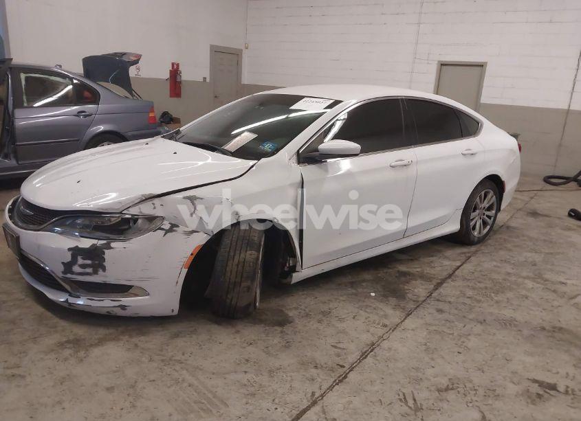 Photo 2 of 2015 Chrysler 200 LIMITED (VIN 1C3CCCAB1FN676902)