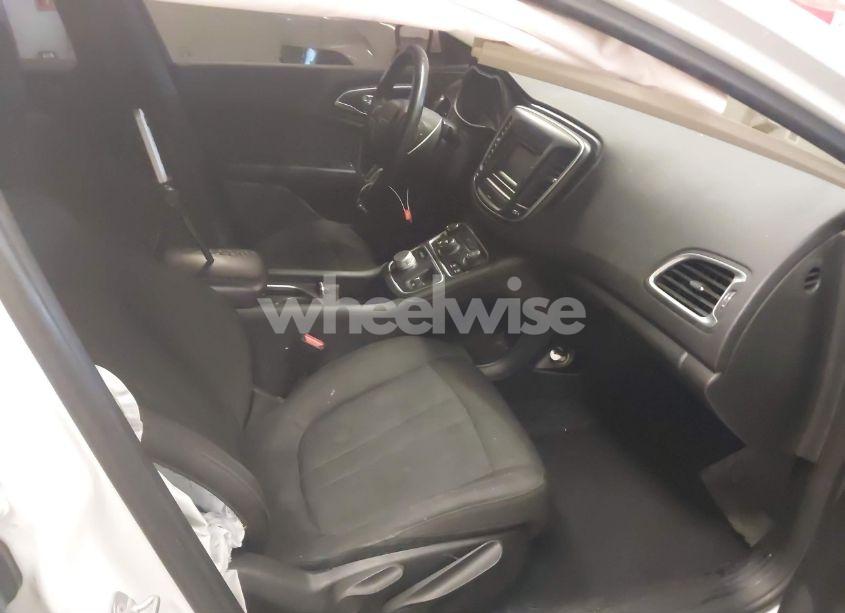 Photo 5 of 2015 Chrysler 200 LIMITED (VIN 1C3CCCAB1FN676902)