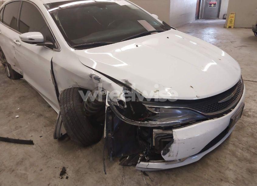 Photo 6 of 2015 Chrysler 200 LIMITED (VIN 1C3CCCAB1FN676902)