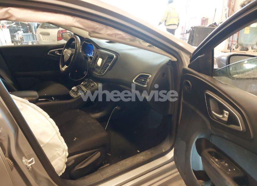 Photo 5 of 2015 Chrysler 200 LIMITED (VIN 1C3CCCAB1FN679279)