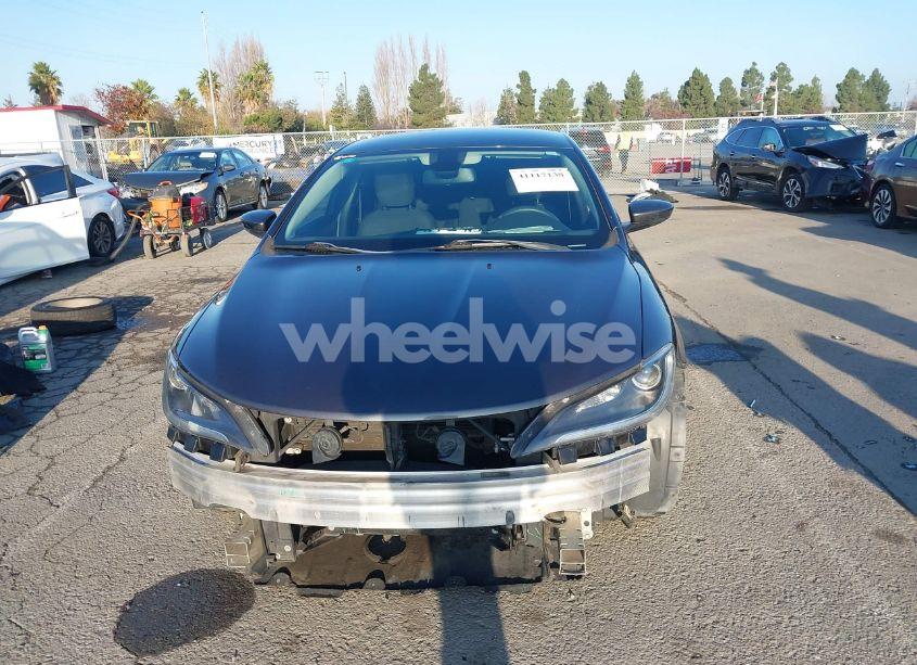 Photo 13 of 2015 Chrysler 200 LIMITED (VIN 1C3CCCAB1FN685633)