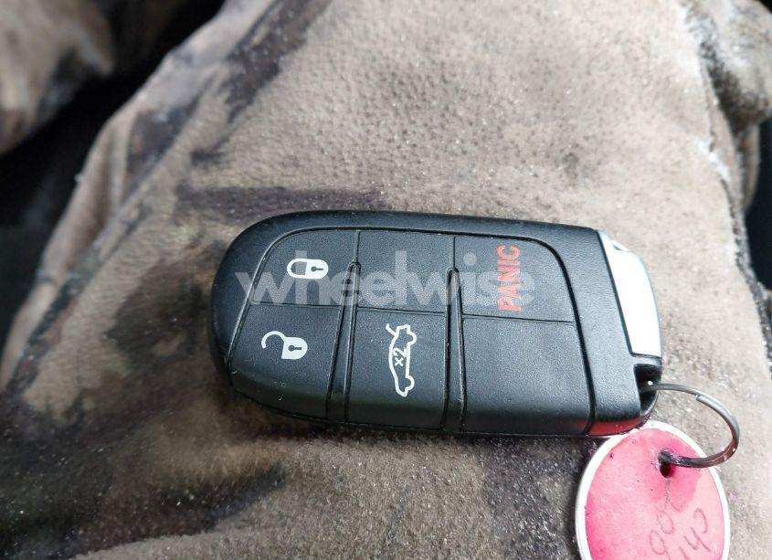 Photo 11 of 2015 Chrysler 200 LIMITED (VIN 1C3CCCAB1FN689021)