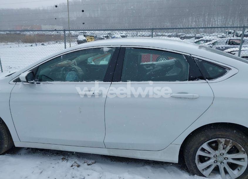 Photo 14 of 2015 Chrysler 200 LIMITED (VIN 1C3CCCAB1FN689021)