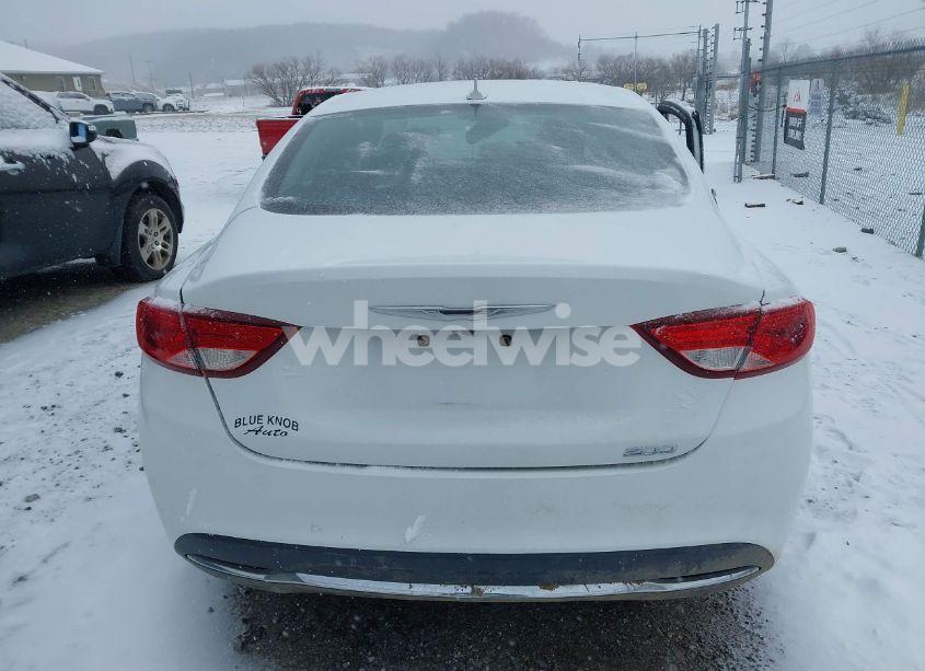 Photo 16 of 2015 Chrysler 200 LIMITED (VIN 1C3CCCAB1FN689021)