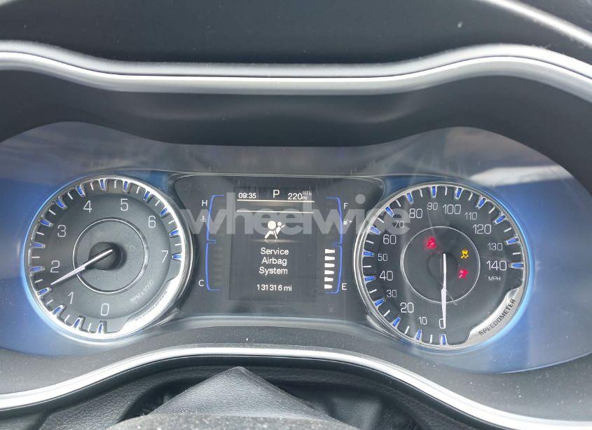 Photo 7 of 2015 Chrysler 200 LIMITED (VIN 1C3CCCAB1FN689021)
