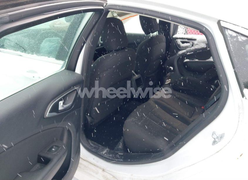 Photo 8 of 2015 Chrysler 200 LIMITED (VIN 1C3CCCAB1FN689021)