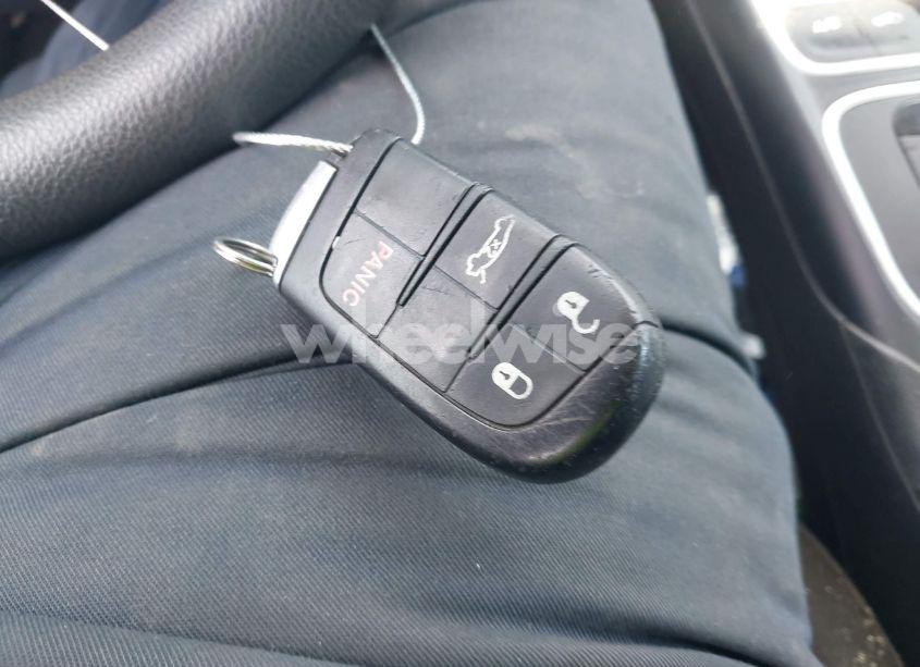 Photo 11 of 2015 Chrysler 200 LIMITED (VIN 1C3CCCAB1FN706903)