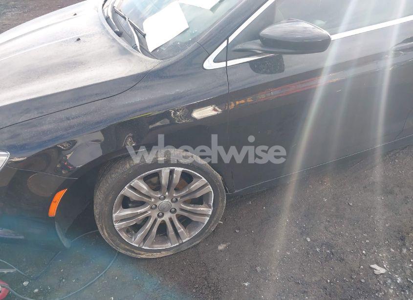 Photo 6 of 2015 Chrysler 200 LIMITED (VIN 1C3CCCAB1FN706903)