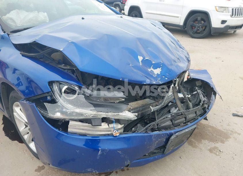 Photo 17 of 2015 Chrysler 200 LIMITED (VIN 1C3CCCAB1FN710093)