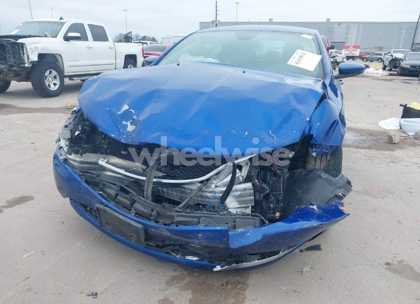 Photo 6 of 2015 Chrysler 200 LIMITED (VIN 1C3CCCAB1FN710093)