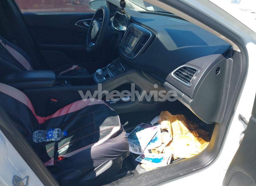 Photo 5 of 2015 Chrysler 200 LIMITED (VIN 1C3CCCAB1FN716797)