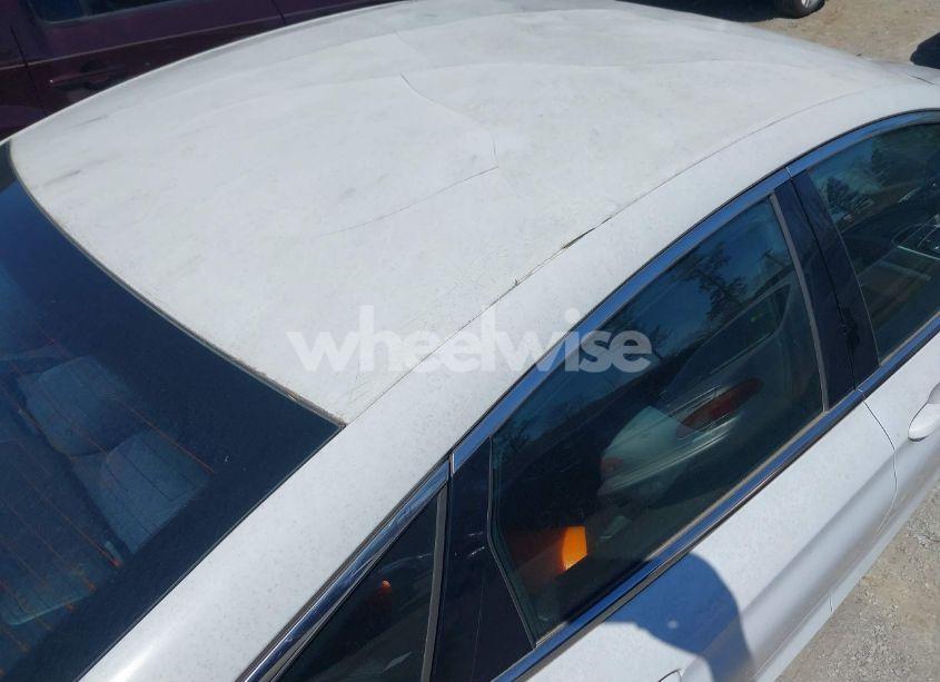 Photo 6 of 2015 Chrysler 200 LIMITED (VIN 1C3CCCAB1FN716797)