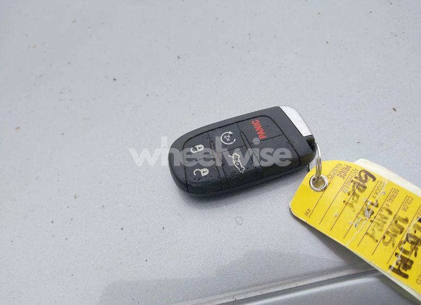 Photo 11 of 2015 Chrysler 200 LIMITED (VIN 1C3CCCAB1FN724205)