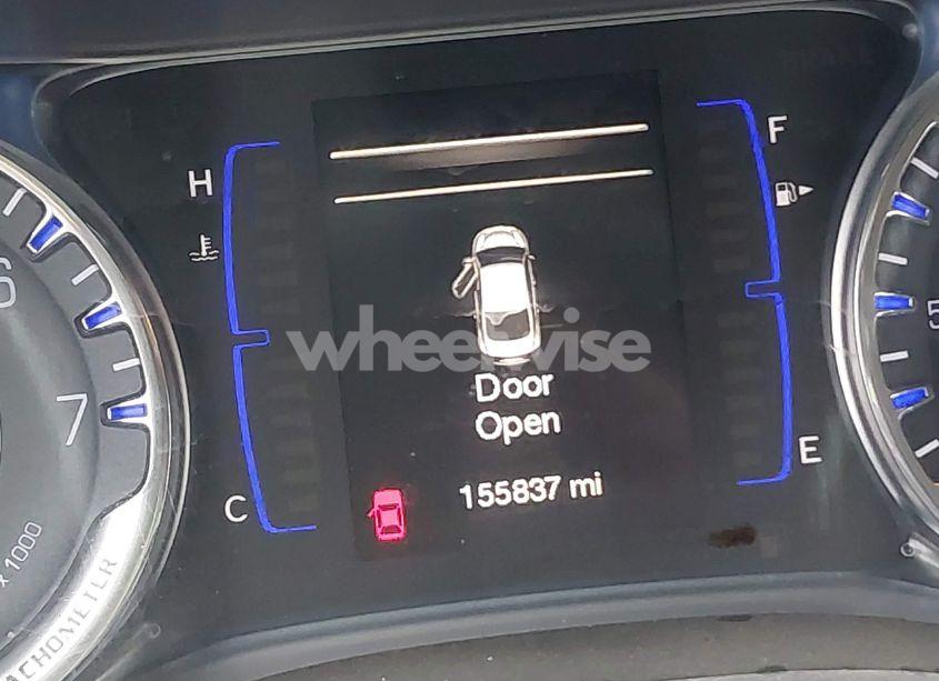 Photo 7 of 2015 Chrysler 200 LIMITED (VIN 1C3CCCAB1FN724205)