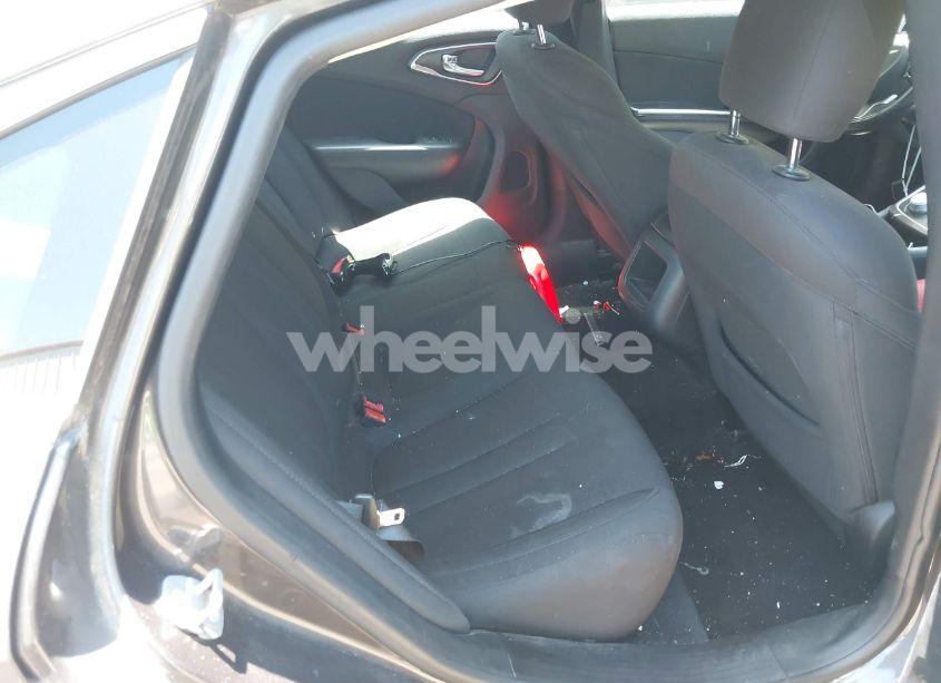 Photo 8 of 2015 Chrysler 200 LIMITED (VIN 1C3CCCAB1FN724656)