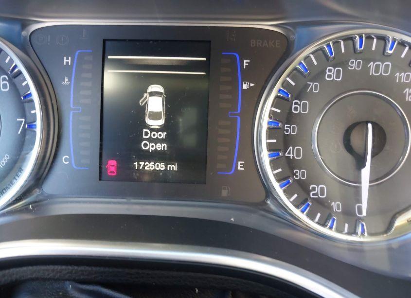 Photo 7 of 2015 Chrysler 200 LIMITED (VIN 1C3CCCAB1FN741425)