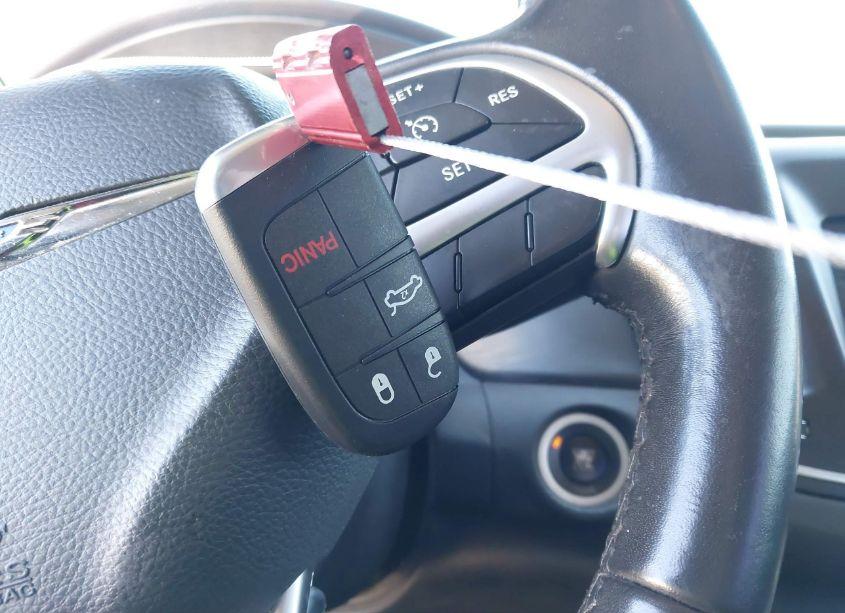 Photo 11 of 2015 Chrysler 200 LIMITED (VIN 1C3CCCAB1FN743658)