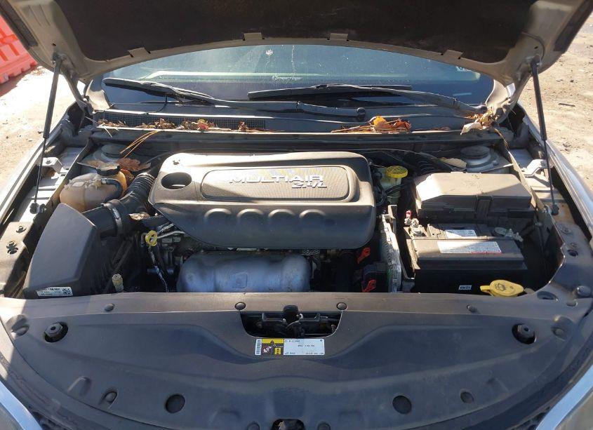 Photo 10 of 2015 Chrysler 200 LIMITED (VIN 1C3CCCAB1FN744468)