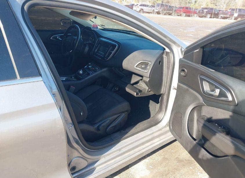 Photo 5 of 2015 Chrysler 200 LIMITED (VIN 1C3CCCAB1FN744468)