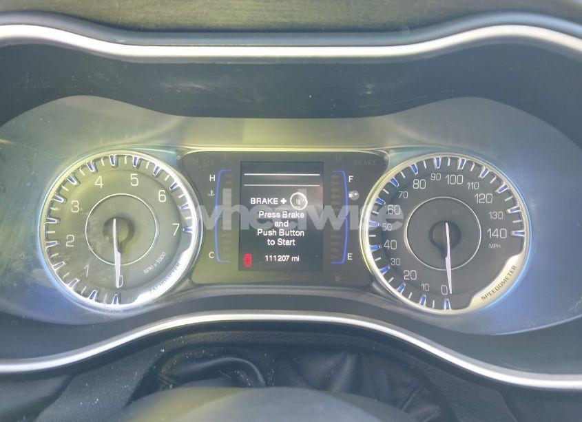 Photo 7 of 2015 Chrysler 200 LIMITED (VIN 1C3CCCAB1FN752621)