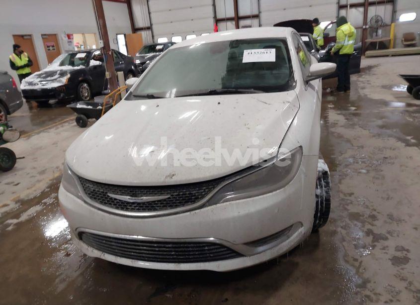 Photo 12 of 2016 Chrysler 200 LIMITED (VIN 1C3CCCAB1GN112538)