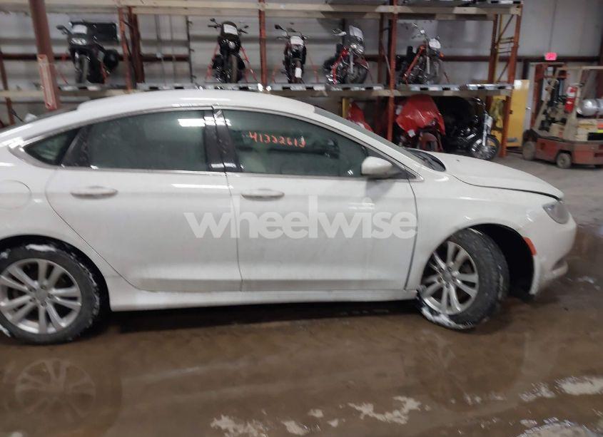 Photo 13 of 2016 Chrysler 200 LIMITED (VIN 1C3CCCAB1GN112538)