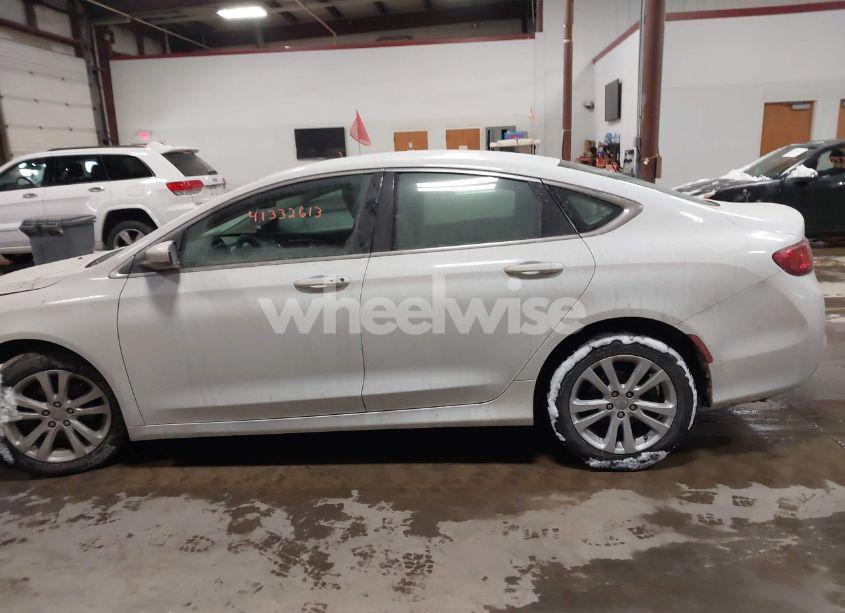 Photo 14 of 2016 Chrysler 200 LIMITED (VIN 1C3CCCAB1GN112538)
