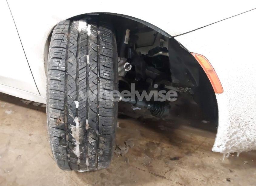 Photo 6 of 2016 Chrysler 200 LIMITED (VIN 1C3CCCAB1GN112538)