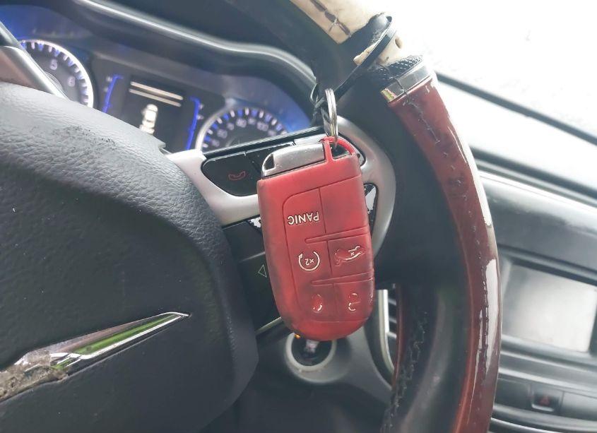 Photo 11 of 2016 Chrysler 200 LIMITED (VIN 1C3CCCAB1GN123247)