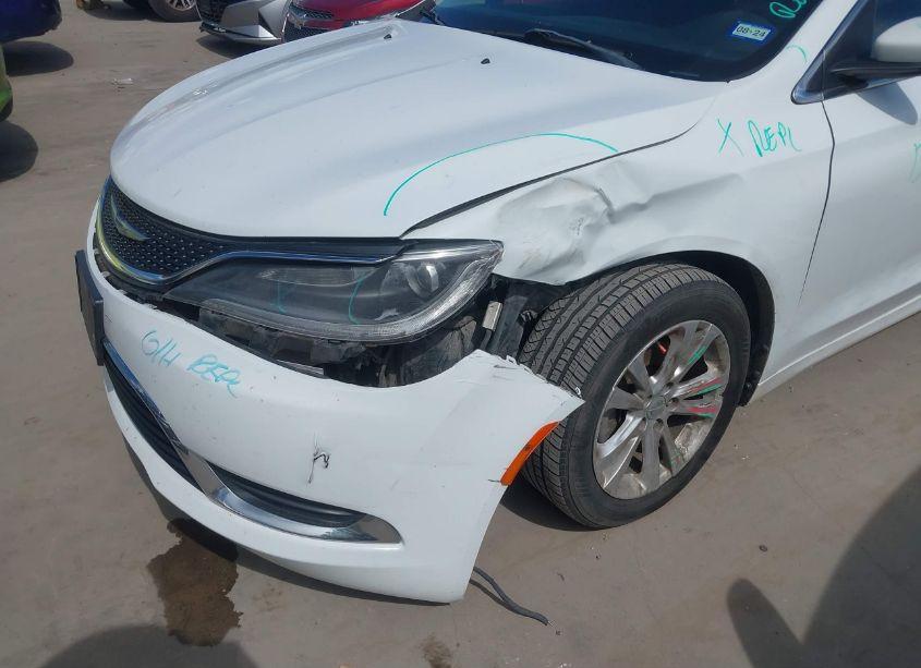 Photo 6 of 2016 Chrysler 200 LIMITED (VIN 1C3CCCAB1GN131218)