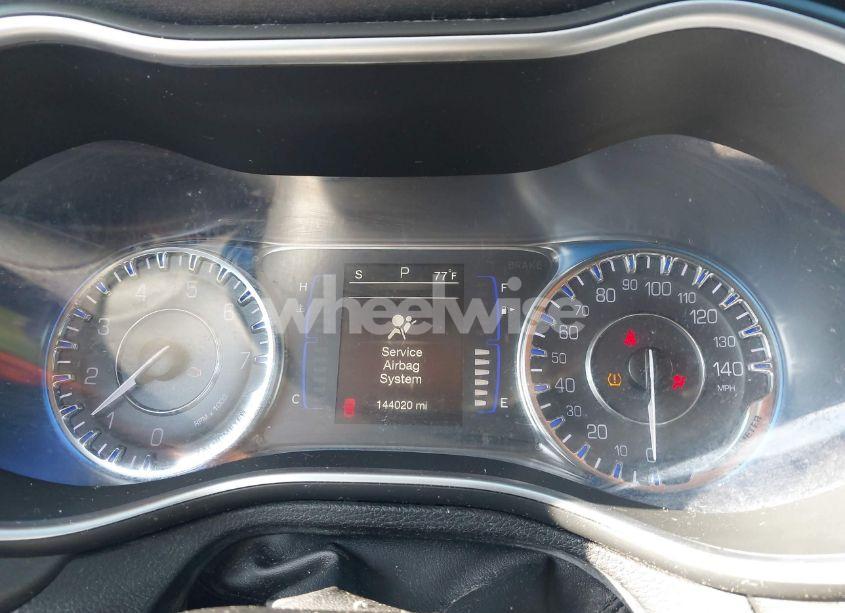 Photo 7 of 2016 Chrysler 200 LIMITED (VIN 1C3CCCAB1GN133423)