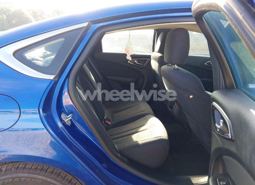 Photo 8 of 2016 Chrysler 200 LIMITED (VIN 1C3CCCAB1GN133423)