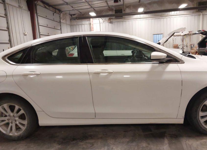 Photo 14 of 2016 Chrysler 200 LIMITED (VIN 1C3CCCAB1GN136743)