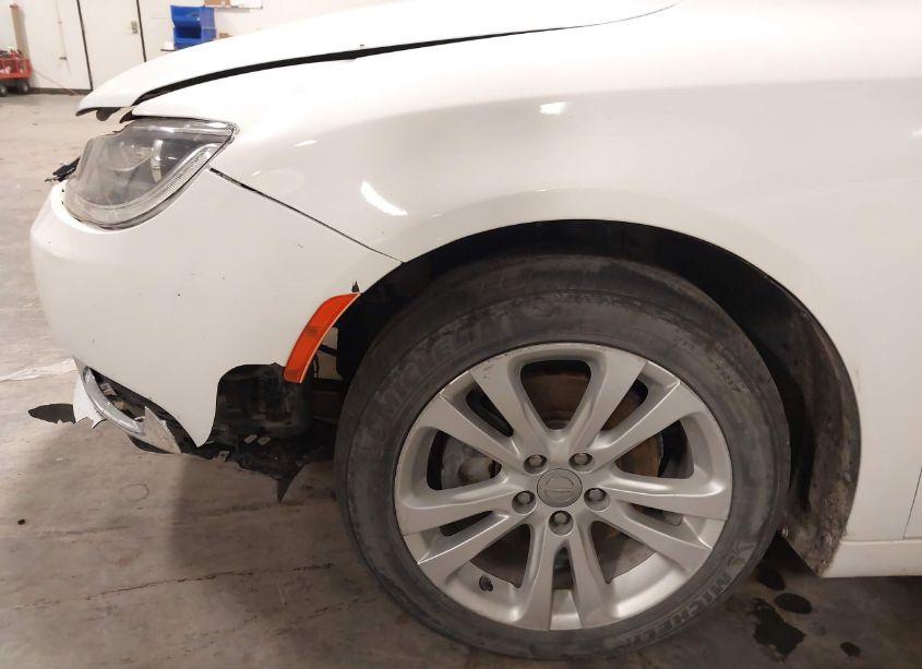 Photo 18 of 2016 Chrysler 200 LIMITED (VIN 1C3CCCAB1GN136743)