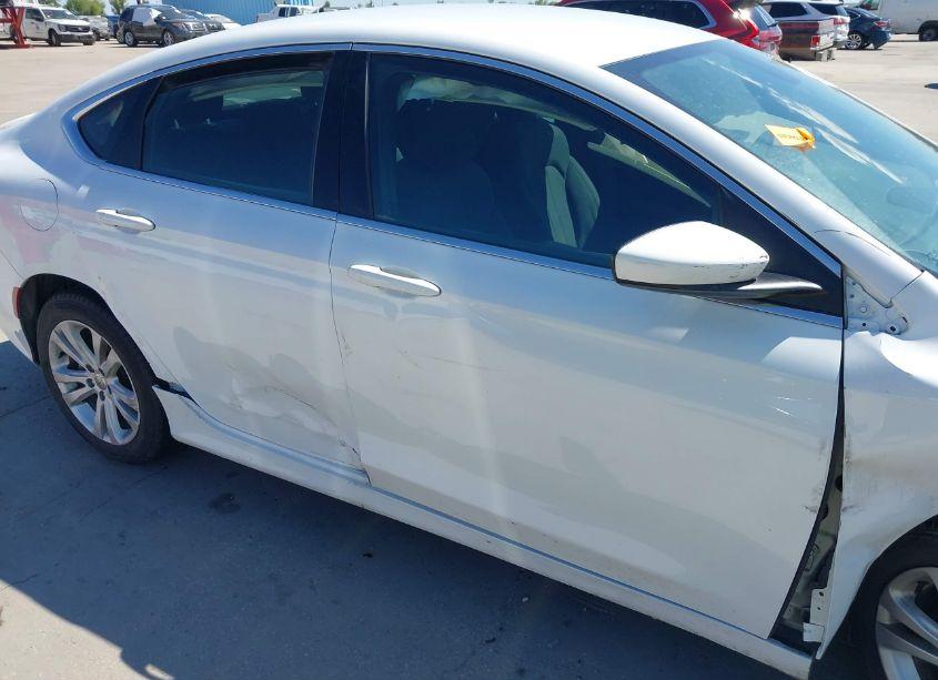 Photo 19 of 2016 Chrysler 200 LIMITED (VIN 1C3CCCAB1GN153591)