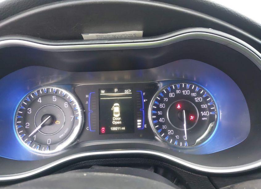 Photo 7 of 2016 Chrysler 200 LIMITED (VIN 1C3CCCAB1GN166678)