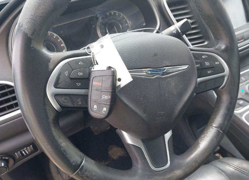 Photo 11 of 2016 Chrysler 200 LIMITED PLATINUM (VIN 1C3CCCAB1GN178376)