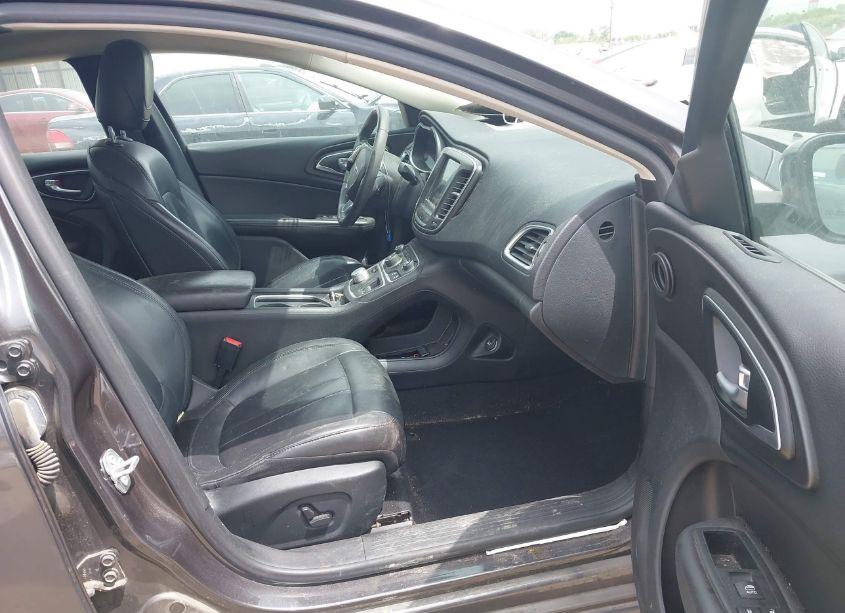 Photo 5 of 2016 Chrysler 200 LIMITED PLATINUM (VIN 1C3CCCAB1GN178376)