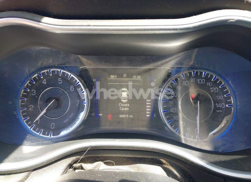 Photo 7 of 2015 Chrysler 200 LIMITED (VIN 1C3CCCAB2FN505270)