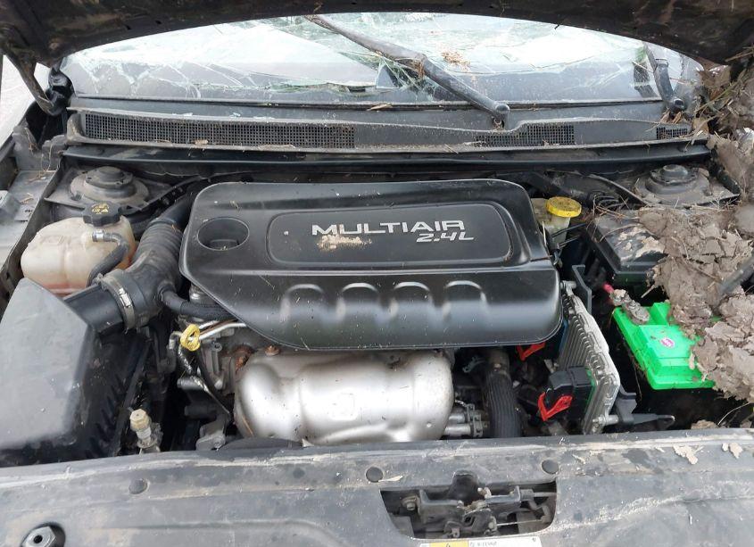 Photo 10 of 2015 Chrysler 200 LIMITED (VIN 1C3CCCAB2FN527348)