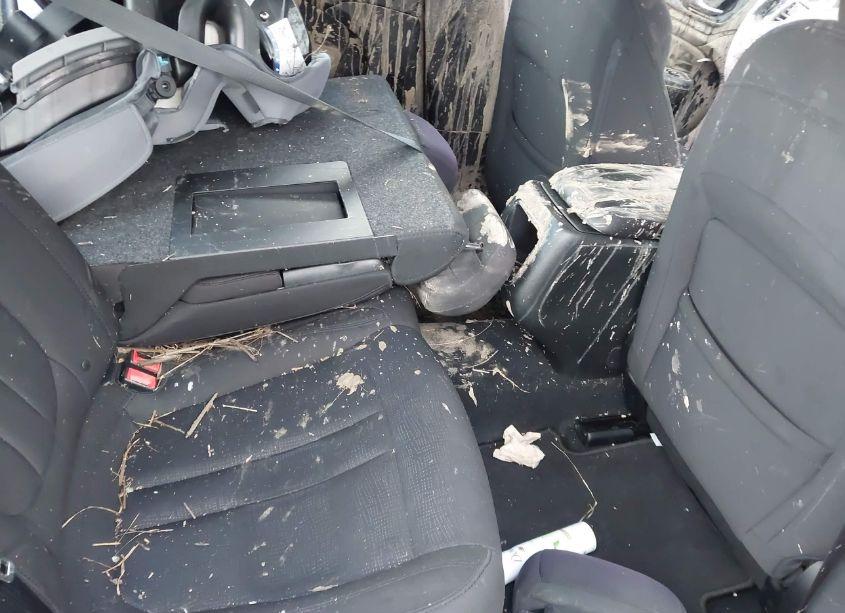 Photo 8 of 2015 Chrysler 200 LIMITED (VIN 1C3CCCAB2FN527348)