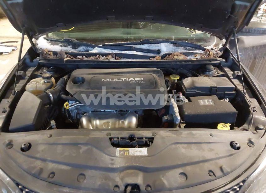 Photo 10 of 2015 Chrysler 200 LIMITED (VIN 1C3CCCAB2FN536714)